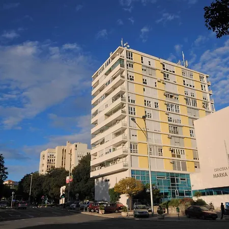 Antea - One Bedroom Split