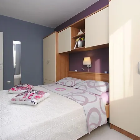 Antea - One Bedroom Apartment Split