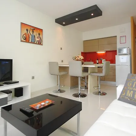 Antea - One Bedroom Split