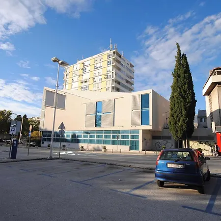 Antea - One Bedroom Apartment *